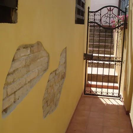 Il Giardino Segreto Pensión 4*